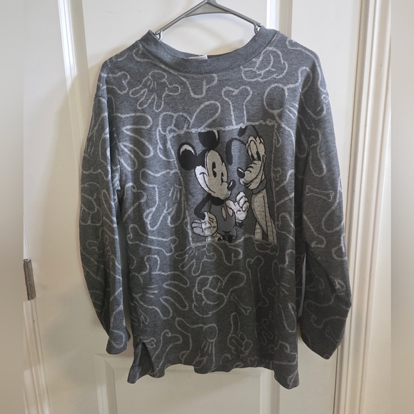 Disney Sweaters - Gray Mickey and Pluto Sweatshirt Disney Large‎
